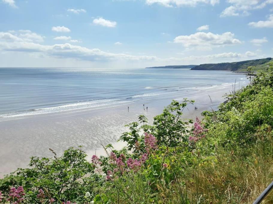 Edie's Hideaway * Scarborough